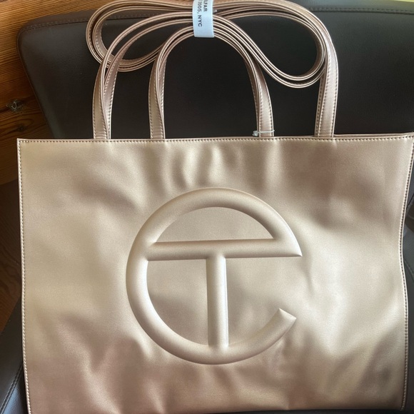Telfar Shopping Bag « The iconic Unisex » - Picture 2 of 4